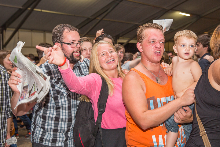 Podium & Sfeer @ Vlaanderen Zingt 2015 in Schoten, picture 133, photographed by Guy Danneels - FrontView Magazine