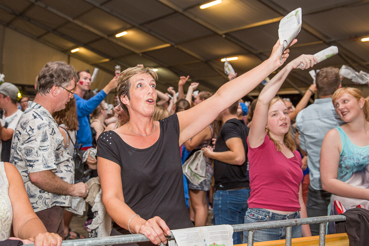 Podium & Sfeer @ Vlaanderen Zingt 2015 in Schoten, picture 140, photographed by Guy Danneels - FrontView Magazine