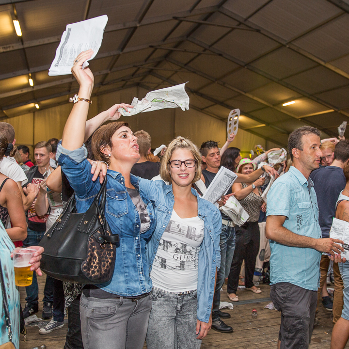 Podium & Sfeer @ Vlaanderen Zingt 2015 in Schoten, picture 147, photographed by Guy Danneels - FrontView Magazine