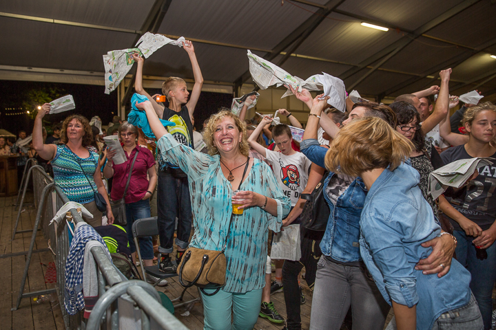 Podium & Sfeer @ Vlaanderen Zingt 2015 in Schoten, picture 148, photographed by Guy Danneels - FrontView Magazine