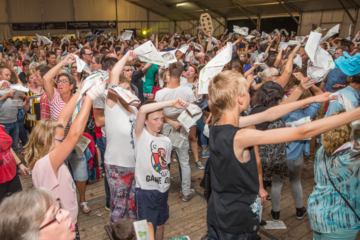 Podium & Sfeer @ Vlaanderen Zingt 2015 in Schoten, picture 150, photographed by Guy Danneels - FrontView Magazine