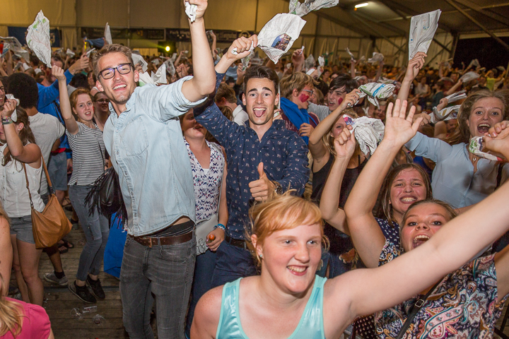 Podium & Sfeer @ Vlaanderen Zingt 2015 in Schoten, picture 152, photographed by Guy Danneels - FrontView Magazine