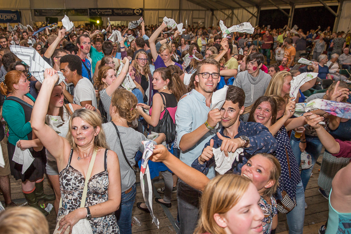 Podium & Sfeer @ Vlaanderen Zingt 2015 in Schoten, picture 154, photographed by Guy Danneels - FrontView Magazine