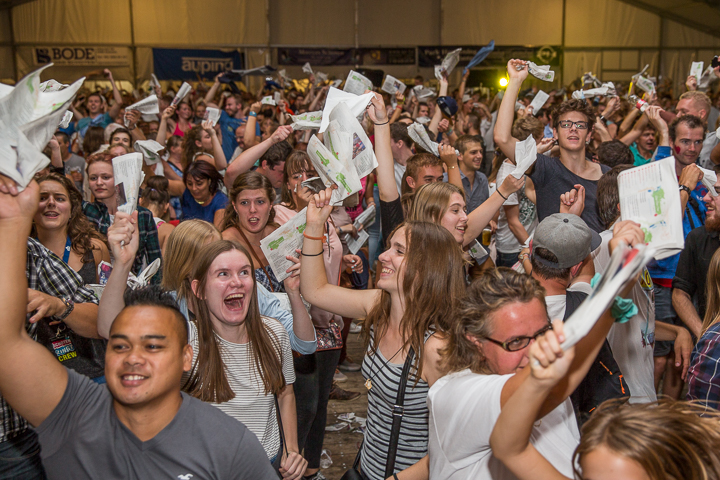 Podium & Sfeer @ Vlaanderen Zingt 2015 in Schoten, picture 156, photographed by Guy Danneels - FrontView Magazine