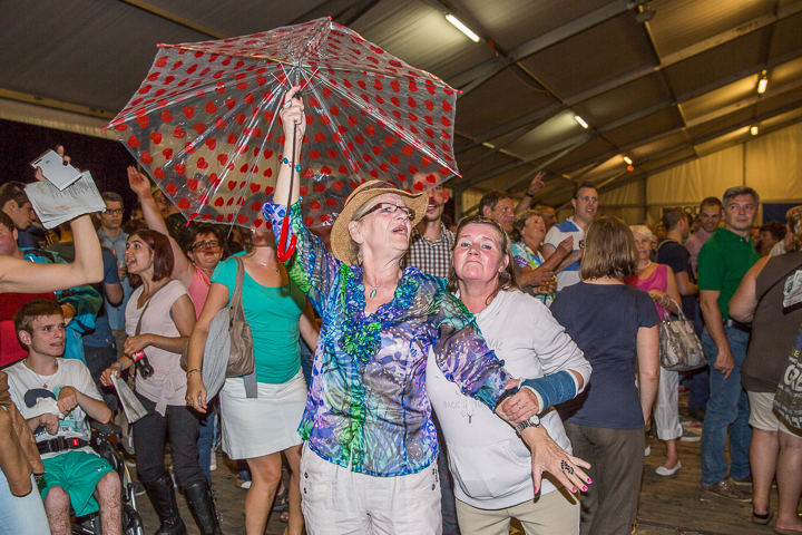 Podium & Sfeer @ Vlaanderen Zingt 2015 in Schoten, picture 168, photographed by Guy Danneels - FrontView Magazine