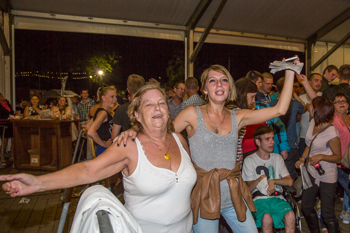 Podium & Sfeer @ Vlaanderen Zingt 2015 in Schoten, picture 169, photographed by Guy Danneels - FrontView Magazine