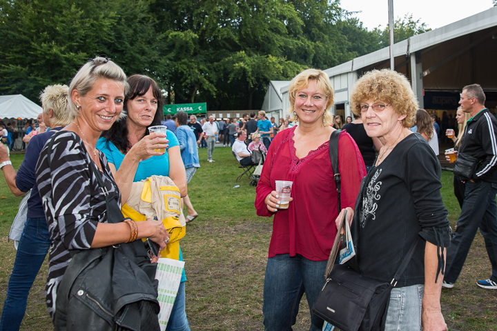 Publieksfoto's & Sfeer Reeks A @ Vlaanderen Zingt 2015 in Schoten, picture 7, photographed by Guy Danneels - FrontView Magazine