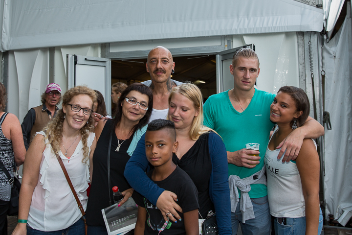 Publieksfoto's & Sfeer Reeks A @ Vlaanderen Zingt 2015 in Schoten, picture 19, photographed by Guy Danneels - FrontView Magazine