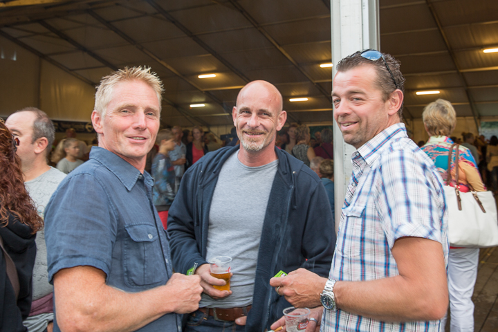 Publieksfoto's & Sfeer Reeks A @ Vlaanderen Zingt 2015 in Schoten, picture 37, photographed by Guy Danneels - FrontView Magazine
