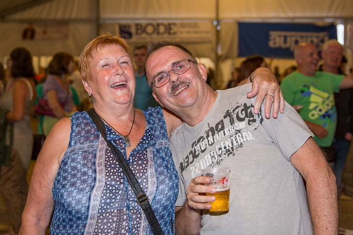 Publieksfoto's & Sfeer Reeks A @ Vlaanderen Zingt 2015 in Schoten, picture 42, photographed by Guy Danneels - FrontView Magazine
