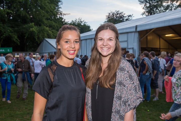 Publieksfoto's & Sfeer Reeks A @ Vlaanderen Zingt 2015 in Schoten, picture 87, photographed by Guy Danneels - FrontView Magazine