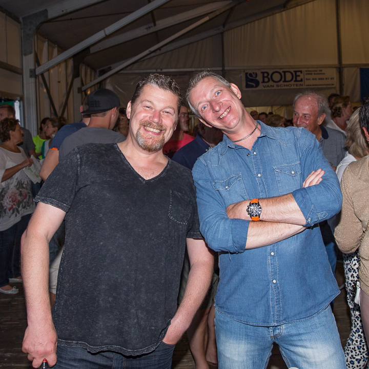 Publieksfoto's & Sfeer Reeks A @ Vlaanderen Zingt 2015 in Schoten, picture 97, photographed by Guy Danneels - FrontView Magazine