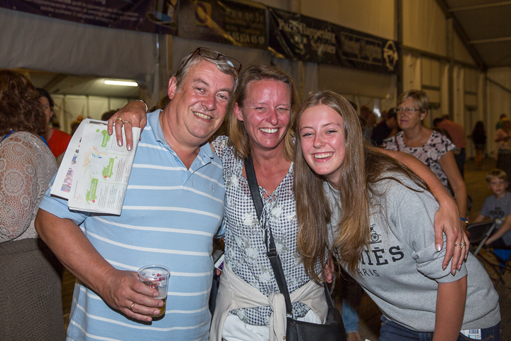 Publieksfoto's & Sfeer Reeks A @ Vlaanderen Zingt 2015 in Schoten, picture 101, photographed by Guy Danneels - FrontView Magazine