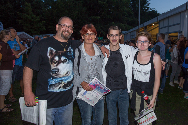 Publieksfoto's & Sfeer Reeks A @ Vlaanderen Zingt 2015 in Schoten, picture 106, photographed by Guy Danneels - FrontView Magazine