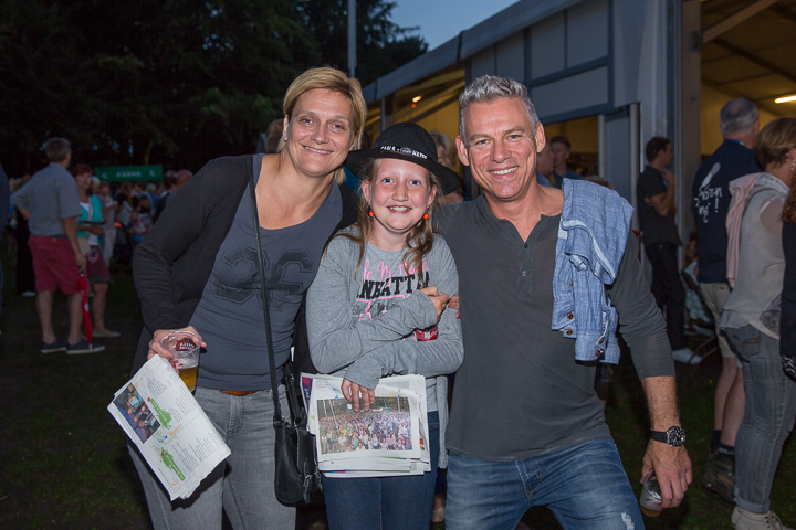 Publieksfoto's & Sfeer Reeks A @ Vlaanderen Zingt 2015 in Schoten, picture 107, photographed by Guy Danneels - FrontView Magazine