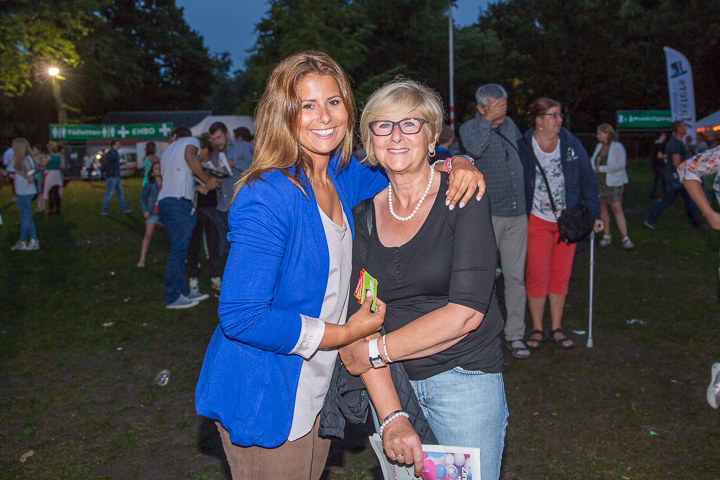 Publieksfoto's & Sfeer Reeks A @ Vlaanderen Zingt 2015 in Schoten, picture 110, photographed by Guy Danneels - FrontView Magazine