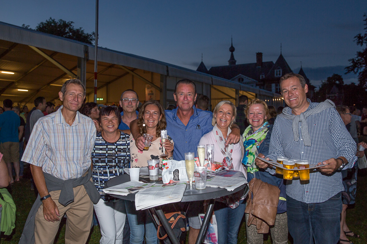 Publieksfoto's & Sfeer Reeks A @ Vlaanderen Zingt 2015 in Schoten, picture 121, photographed by Guy Danneels - FrontView Magazine