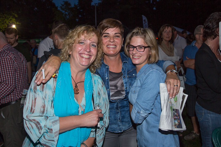 Publieksfoto's & Sfeer Reeks A @ Vlaanderen Zingt 2015 in Schoten, picture 123, photographed by Guy Danneels - FrontView Magazine