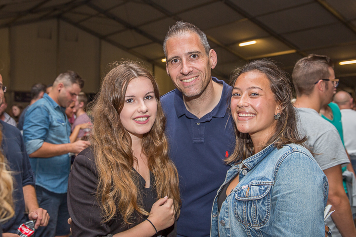 Publieksfoto's & Sfeer Reeks B @ Vlaanderen Zingt 2015 in Schoten, picture 38, photographed by Guy Danneels - FrontView Magazine