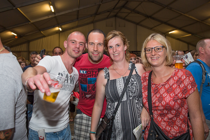 Publieksfoto's & Sfeer Reeks B @ Vlaanderen Zingt 2015 in Schoten, picture 47, photographed by Guy Danneels - FrontView Magazine