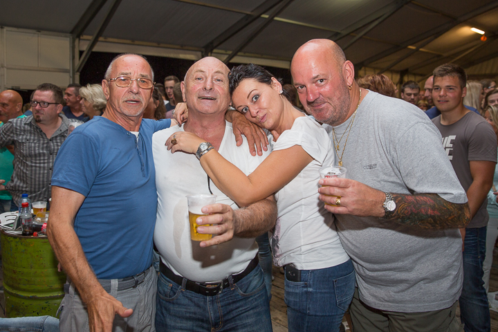 Publieksfoto's & Sfeer Reeks B @ Vlaanderen Zingt 2015 in Schoten, picture 48, photographed by Guy Danneels - FrontView Magazine