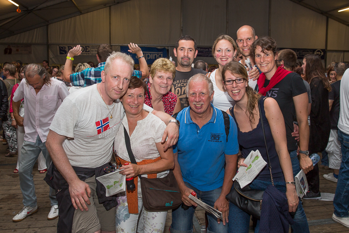 Publieksfoto's & Sfeer Reeks B @ Vlaanderen Zingt 2015 in Schoten, picture 55, photographed by Guy Danneels - FrontView Magazine