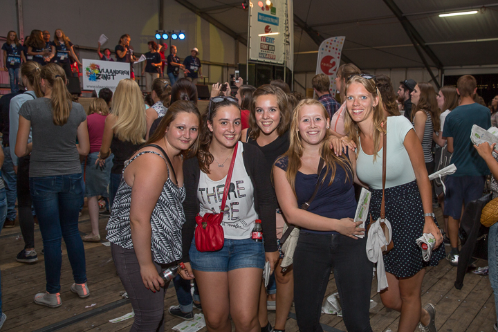 Publieksfoto's & Sfeer Reeks B @ Vlaanderen Zingt 2015 in Schoten, picture 88, photographed by Guy Danneels - FrontView Magazine