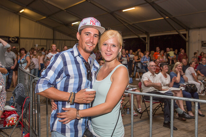 Publieksfoto's & Sfeer Reeks B @ Vlaanderen Zingt 2015 in Schoten, picture 91, photographed by Guy Danneels - FrontView Magazine