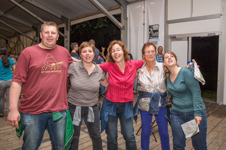 Publieksfoto's & Sfeer Reeks B @ Vlaanderen Zingt 2015 in Schoten, picture 97, photographed by Guy Danneels - FrontView Magazine
