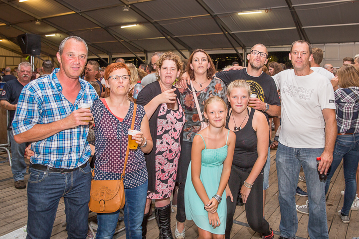Publieksfoto's & Sfeer Reeks B @ Vlaanderen Zingt 2015 in Schoten, picture 120, photographed by Guy Danneels - FrontView Magazine