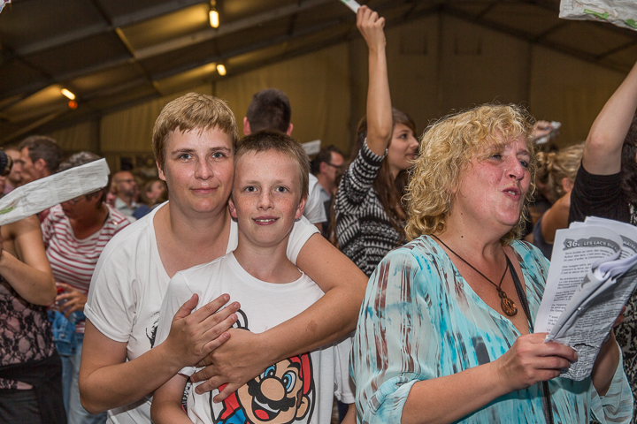 Publieksfoto's & Sfeer Reeks B @ Vlaanderen Zingt 2015 in Schoten, picture 133, photographed by Guy Danneels - FrontView Magazine