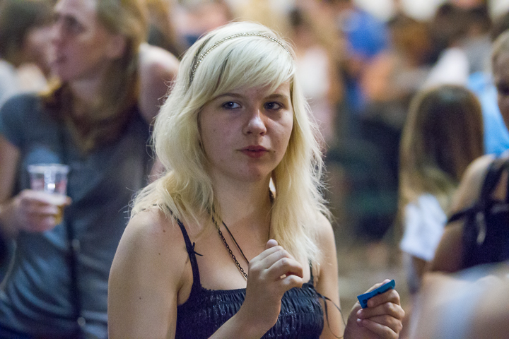 Publieksfoto's & Sfeer Reeks B @ Vlaanderen Zingt 2015 in Schoten, picture 144, photographed by Guy Danneels - FrontView Magazine
