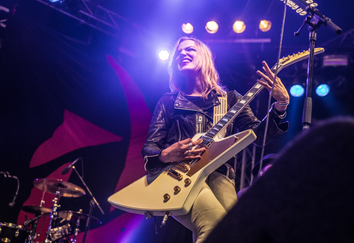 Halestorm @ Huntenpop 2015, foto 7, foto's door Kelly Thans - FrontView Magazine