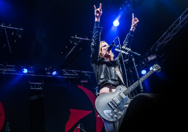 Halestorm @ Huntenpop 2015, foto 8, foto's door Kelly Thans - FrontView Magazine