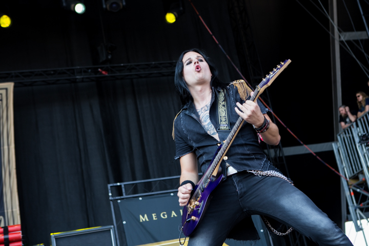 Kissin' Dynamite @ Summer Breeze 2015, picture 5, photographed by Dorien Goetschalckx - FrontView Magazine