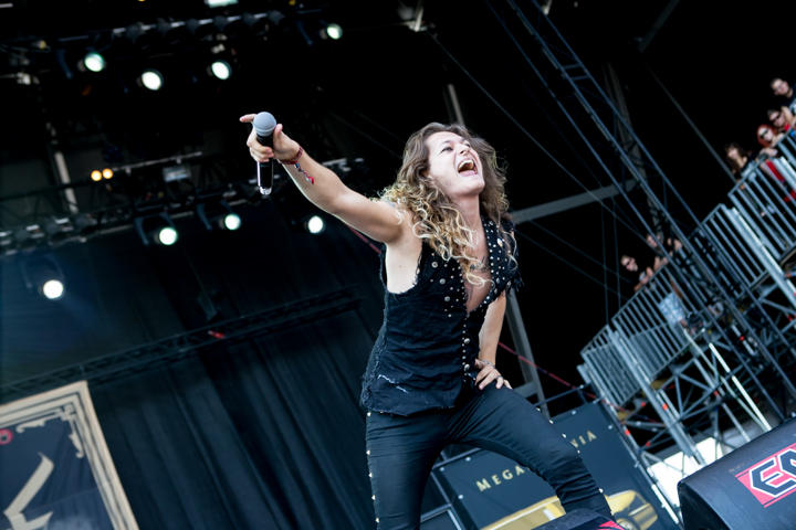Kissin' Dynamite @ Summer Breeze 2015, picture 10, photographed by Dorien Goetschalckx - FrontView Magazine