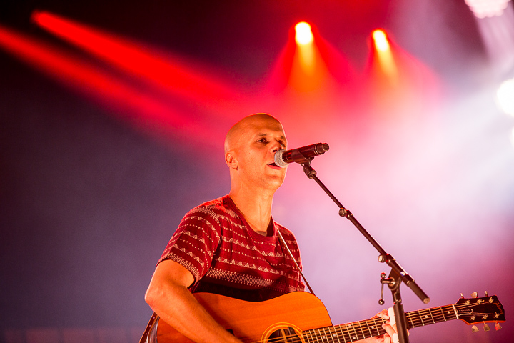 Milow @ Marktrock Leuven 2015, picture 4, photographed by Kurt Jacobs - FrontView Magazine