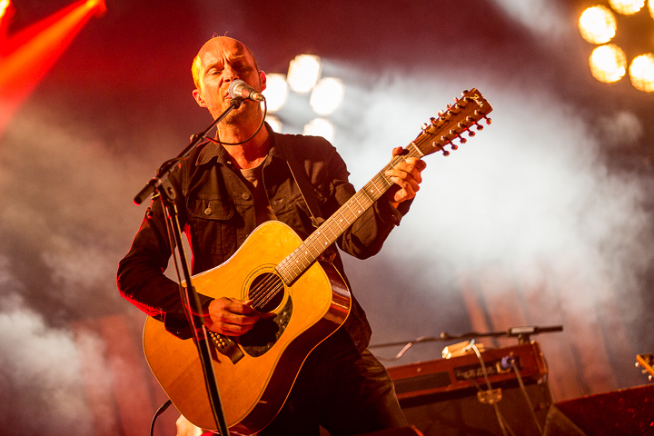 Milow @ Marktrock Leuven 2015, picture 6, photographed by Kurt Jacobs - FrontView Magazine