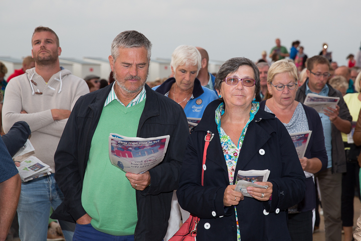 Podium & Sfeer @ Vlaanderen Zingt 2015 in Nieuwpoort, picture 19, photographed by Guy Danneels - FrontView Magazine