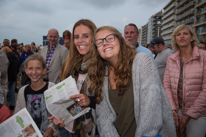 Podium & Sfeer @ Vlaanderen Zingt 2015 in Nieuwpoort, picture 30, photographed by Guy Danneels - FrontView Magazine