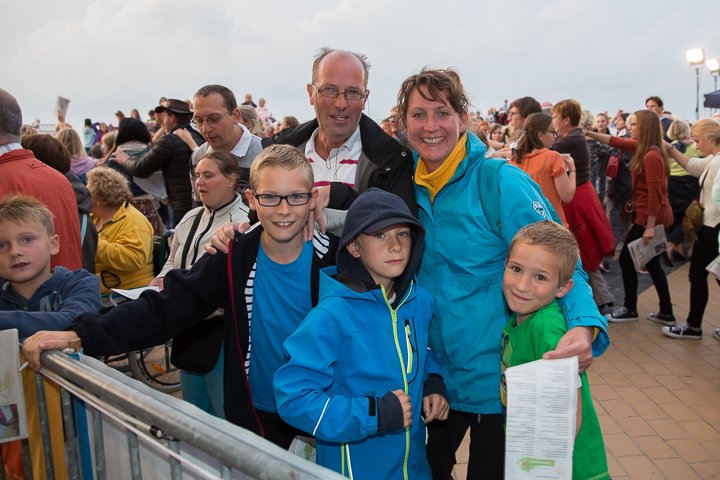 Podium & Sfeer @ Vlaanderen Zingt 2015 in Nieuwpoort, picture 40, photographed by Guy Danneels - FrontView Magazine