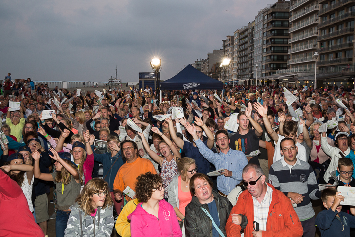Podium & Sfeer @ Vlaanderen Zingt 2015 in Nieuwpoort, picture 56, photographed by Guy Danneels - FrontView Magazine