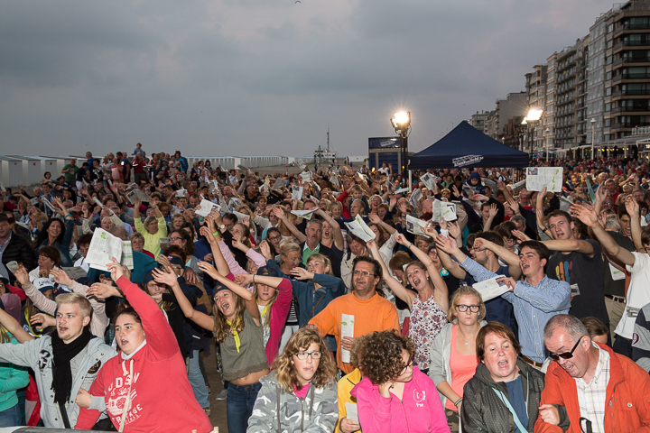 Podium & Sfeer @ Vlaanderen Zingt 2015 in Nieuwpoort, picture 58, photographed by Guy Danneels - FrontView Magazine