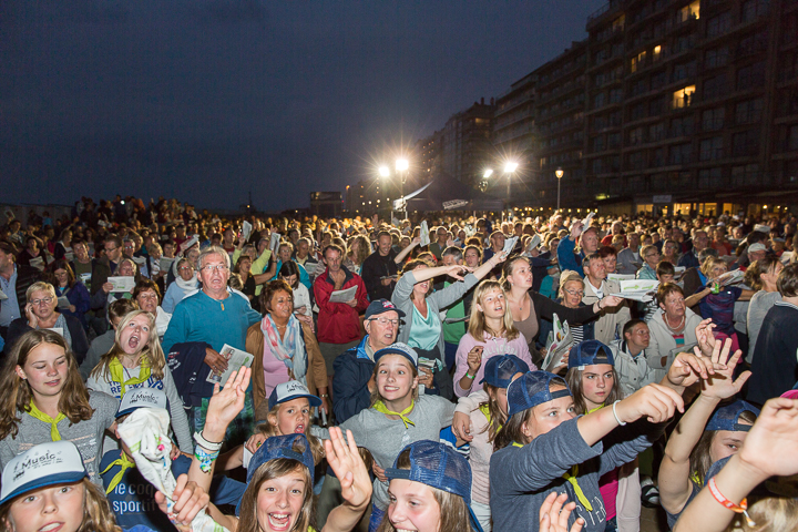 Podium & Sfeer @ Vlaanderen Zingt 2015 in Nieuwpoort, picture 89, photographed by Guy Danneels - FrontView Magazine