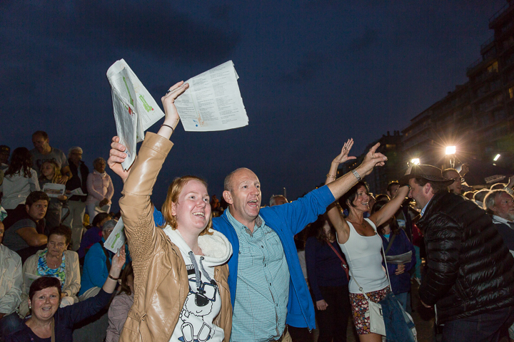 Podium & Sfeer @ Vlaanderen Zingt 2015 in Nieuwpoort, picture 90, photographed by Guy Danneels - FrontView Magazine
