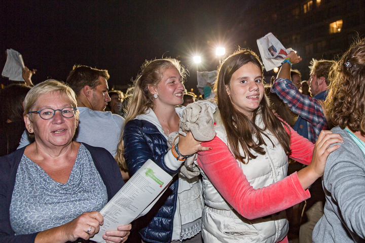 Podium & Sfeer @ Vlaanderen Zingt 2015 in Nieuwpoort, picture 123, photographed by Guy Danneels - FrontView Magazine