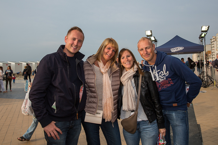 Publieksfoto's & Sfeer @ Vlaanderen Zingt 2015 in Nieuwpoort, picture 16, photographed by Guy Danneels - FrontView Magazine