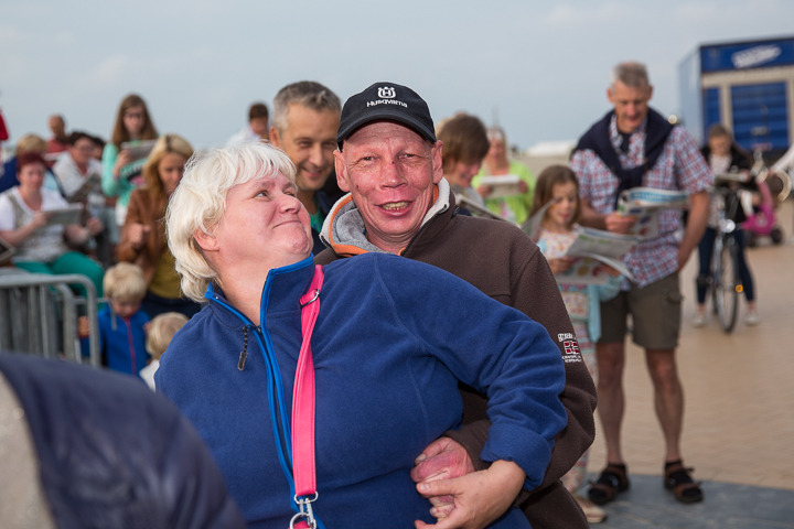 Publieksfoto's & Sfeer @ Vlaanderen Zingt 2015 in Nieuwpoort, picture 35, photographed by Guy Danneels - FrontView Magazine