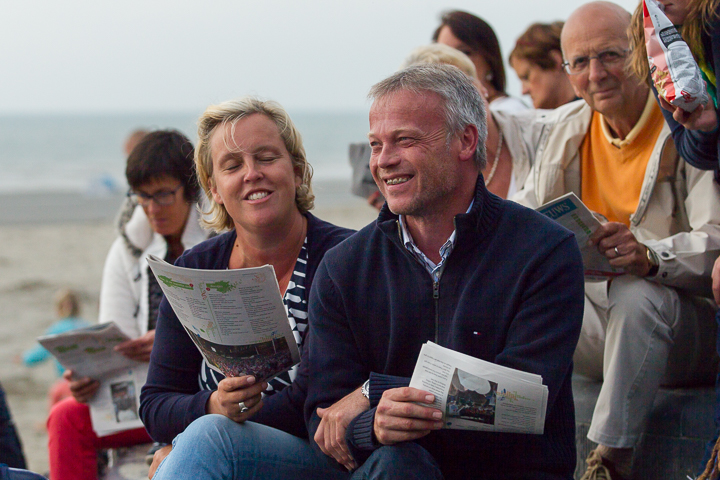 Publieksfoto's & Sfeer @ Vlaanderen Zingt 2015 in Nieuwpoort, picture 43, photographed by Guy Danneels - FrontView Magazine