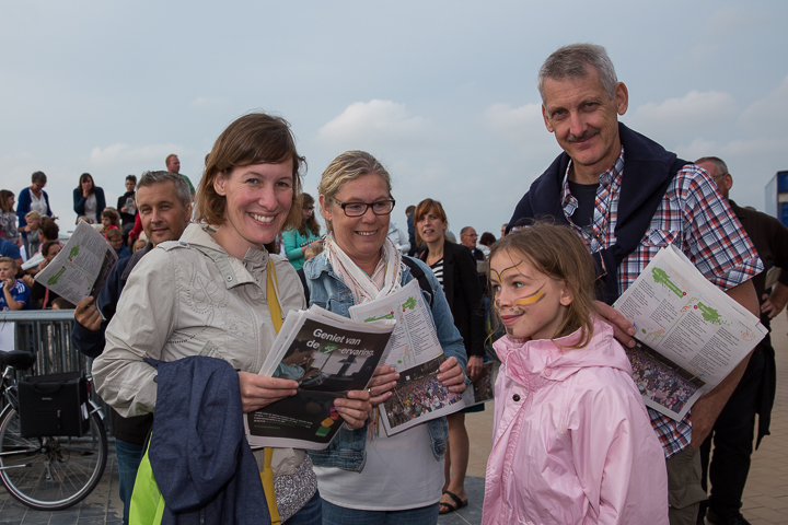 Publieksfoto's & Sfeer @ Vlaanderen Zingt 2015 in Nieuwpoort, picture 53, photographed by Guy Danneels - FrontView Magazine